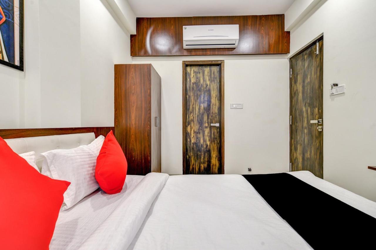 Capital O 77828 Hotel Twinkle Regency Indore Buitenkant foto