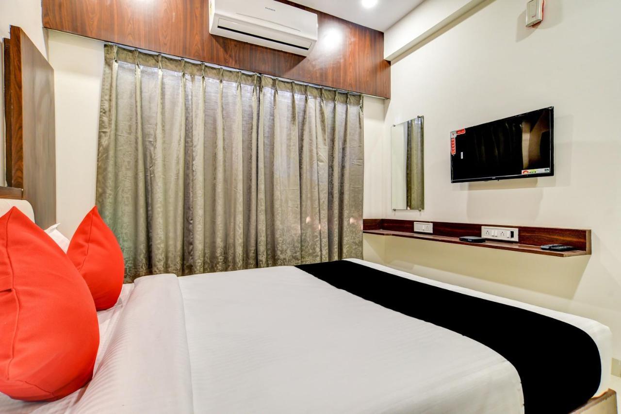 Capital O 77828 Hotel Twinkle Regency Indore Buitenkant foto